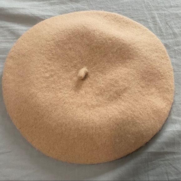 NWT Urban Outfitters Felt Beret - Picture 3 of 6